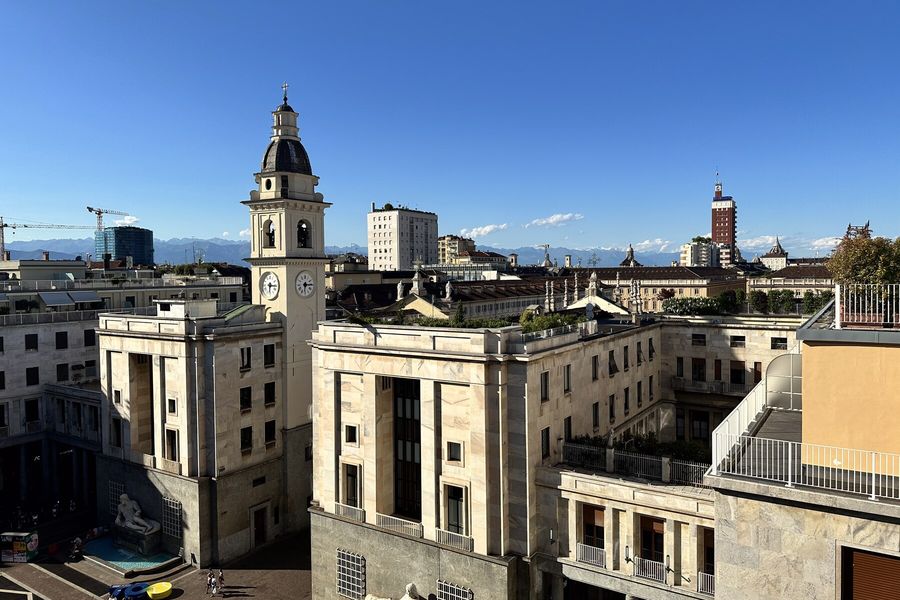 Vista dalla sede su piazza C.L.N. e via Roma